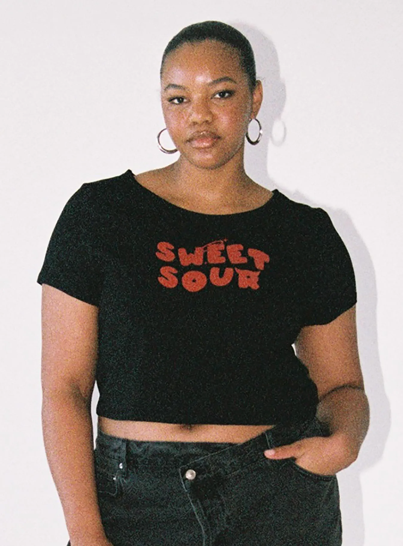 Minimalist Style Sweet N Sour Tee Black / Red Curve