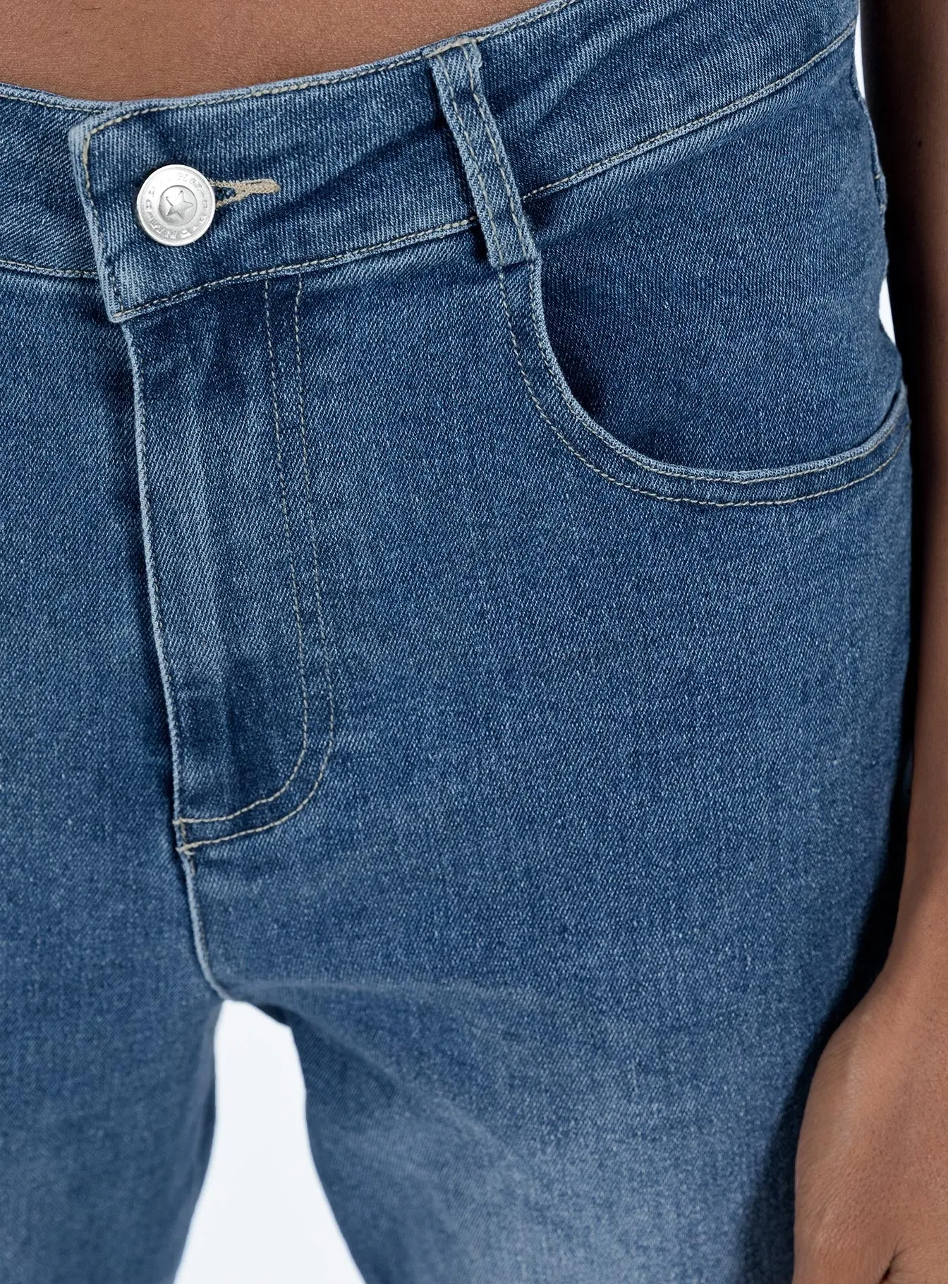 MultiPocketDesign AntiStatic Material Carvalho Flare Jeans Mid Wash Denim