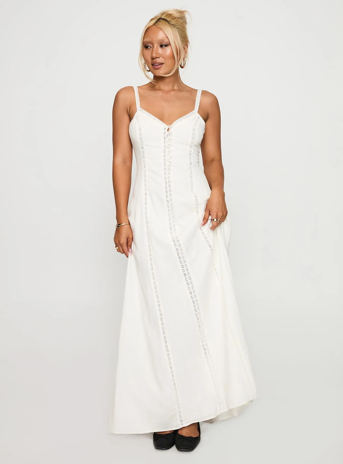 Mercie Maxi Dress White Street Mood