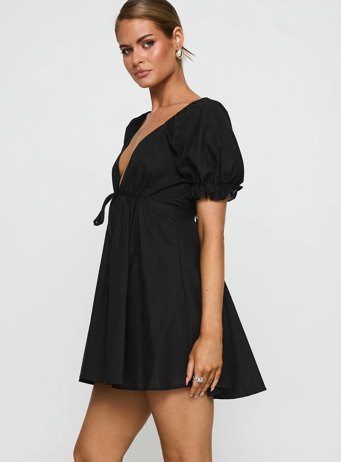 Blissful Mini Dress Black Mermaid-Hem