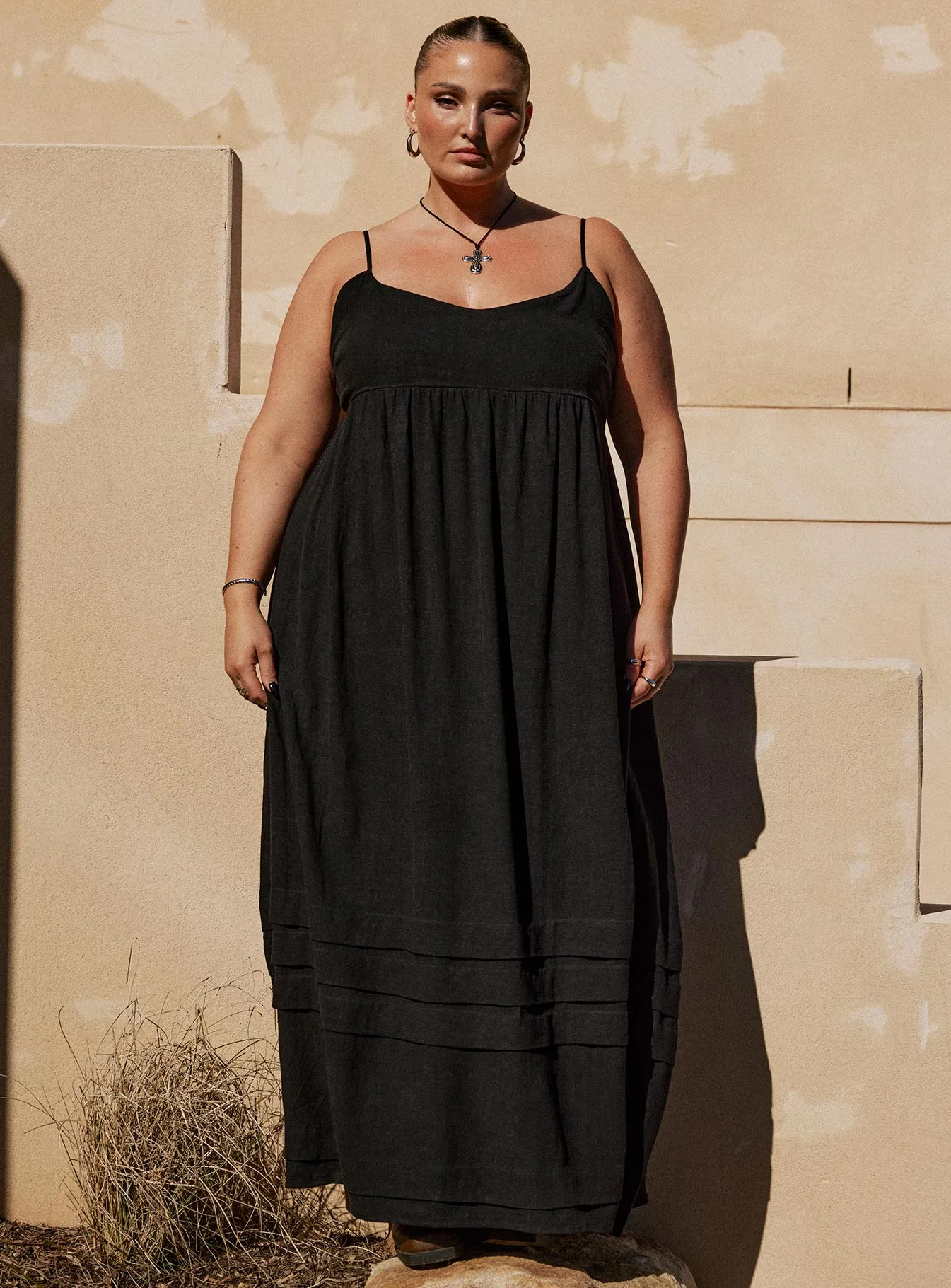 Timeless Fit Milden Linen Blend Maxi Dress Black Curve