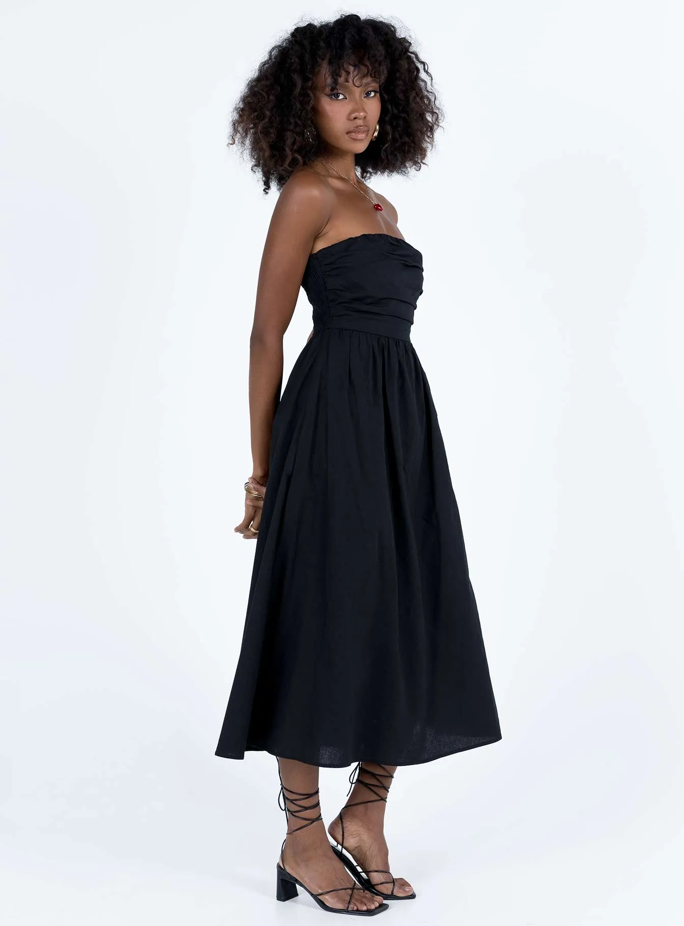 Comfy and Cozy Subtle Lines Barina Maxi Dress Black