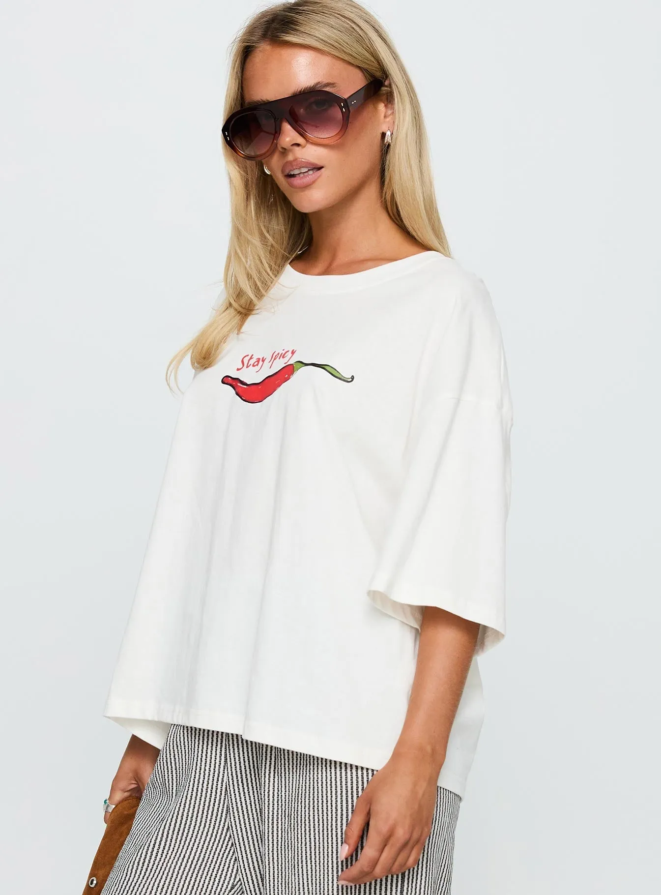 SeamlessSidePanels Stay Spicy Graphic Top White