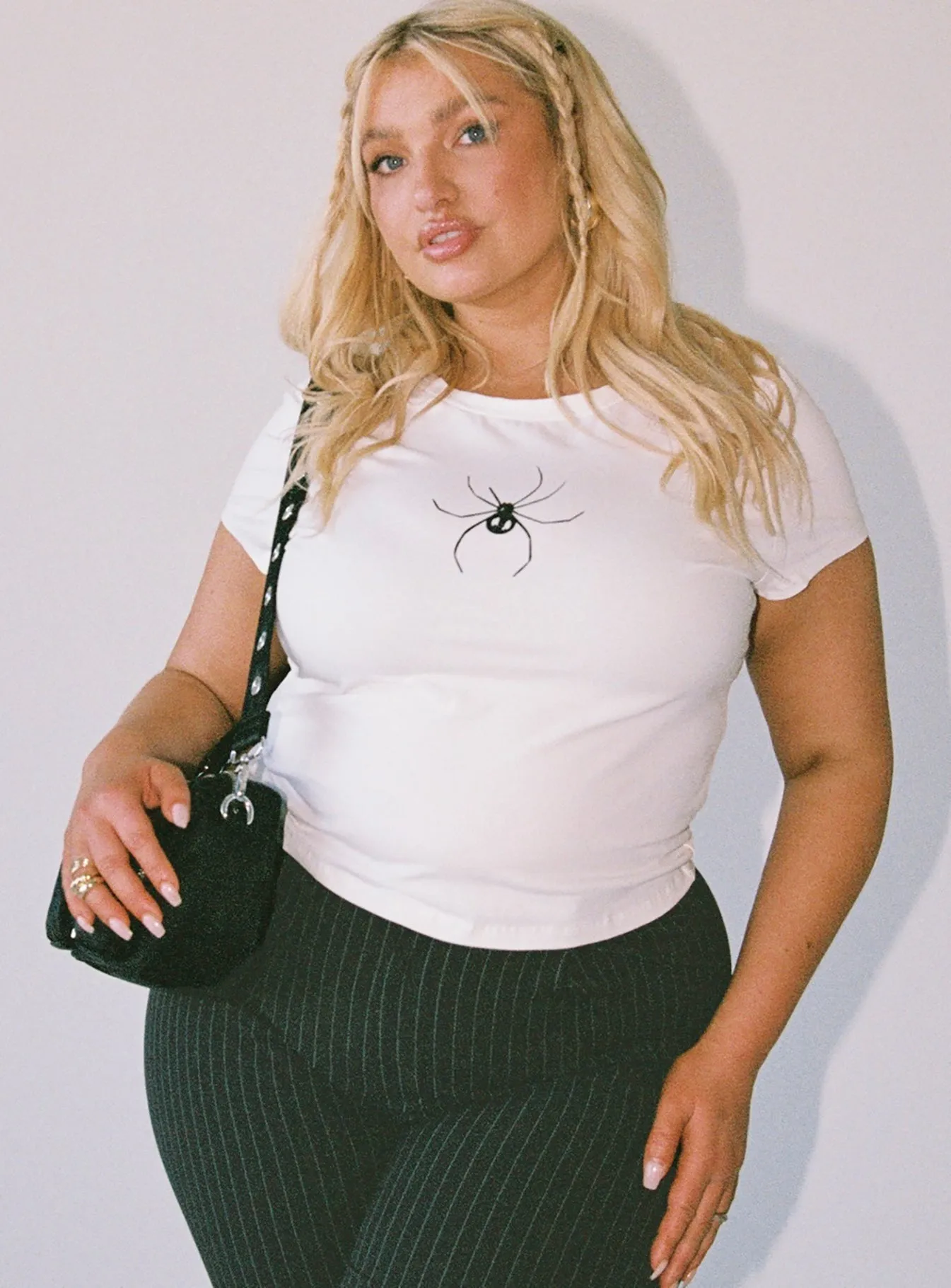 Quick Change Everyday Top Archana Top White Curve