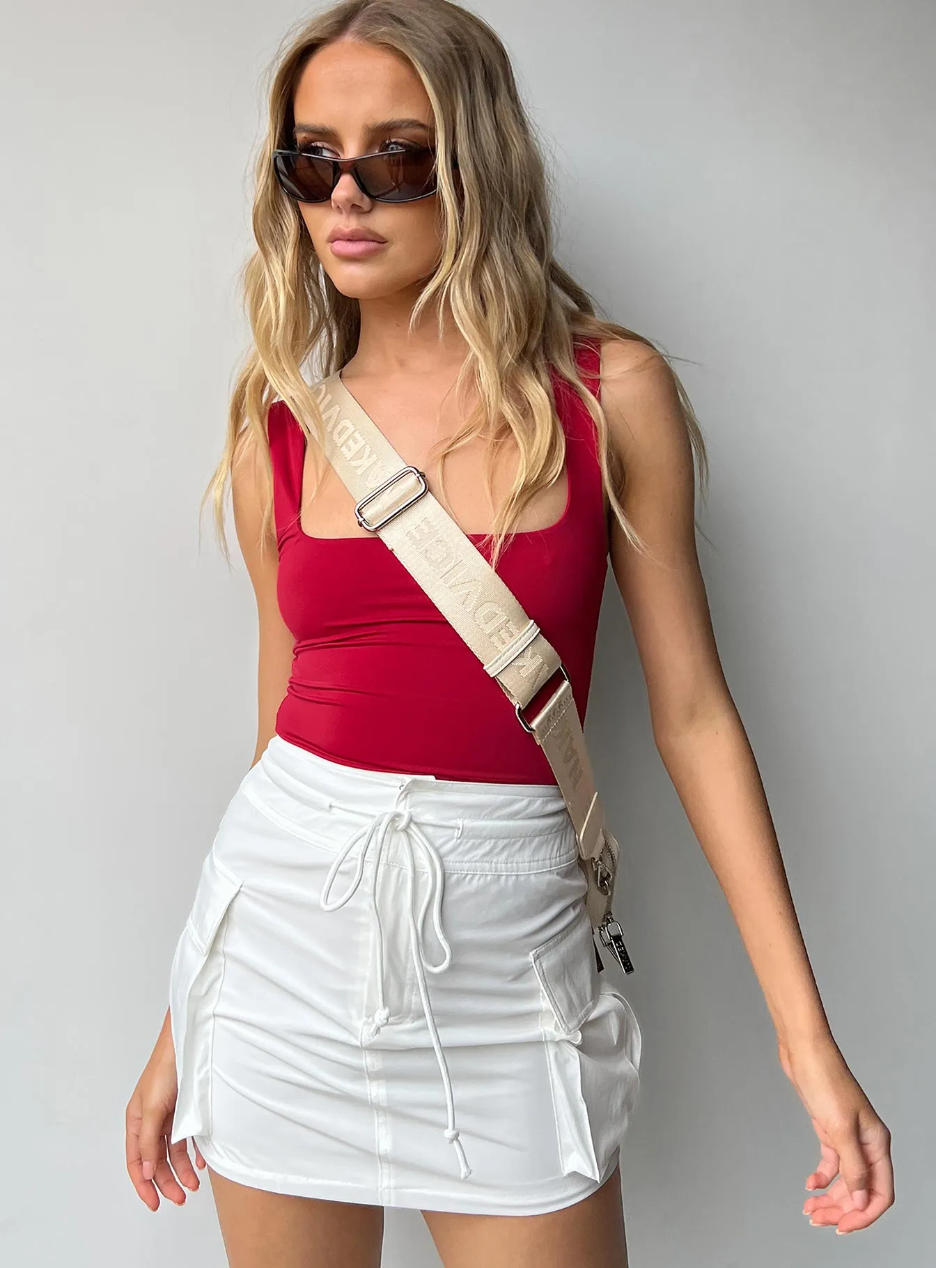 Mireen Cargo Mini Skirt White Weekend Favorite Flexible Motion