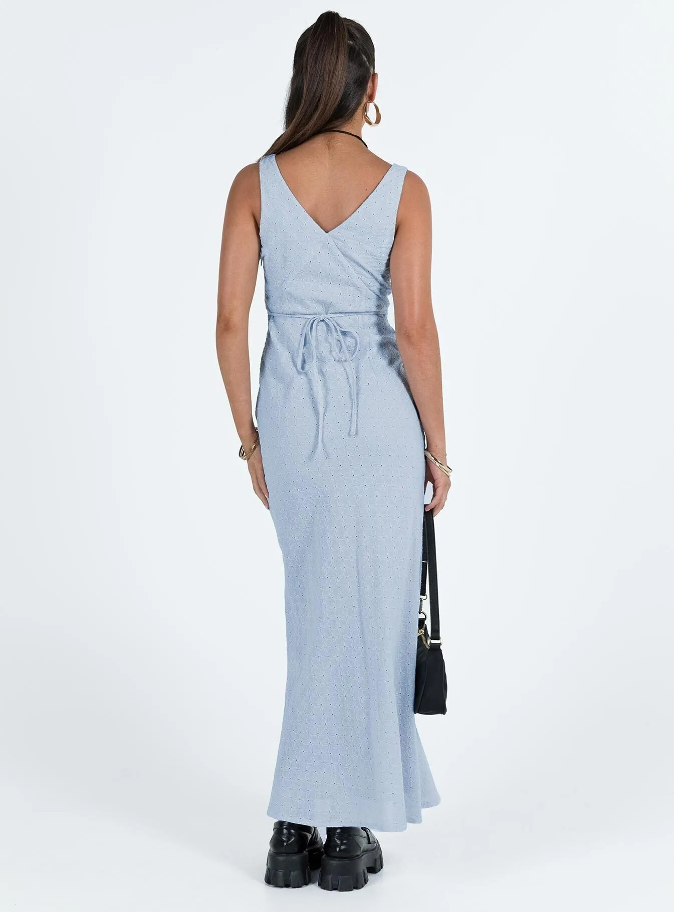 Nellie Anglaise Maxi Dress Blue Travel Staple Peace Glow