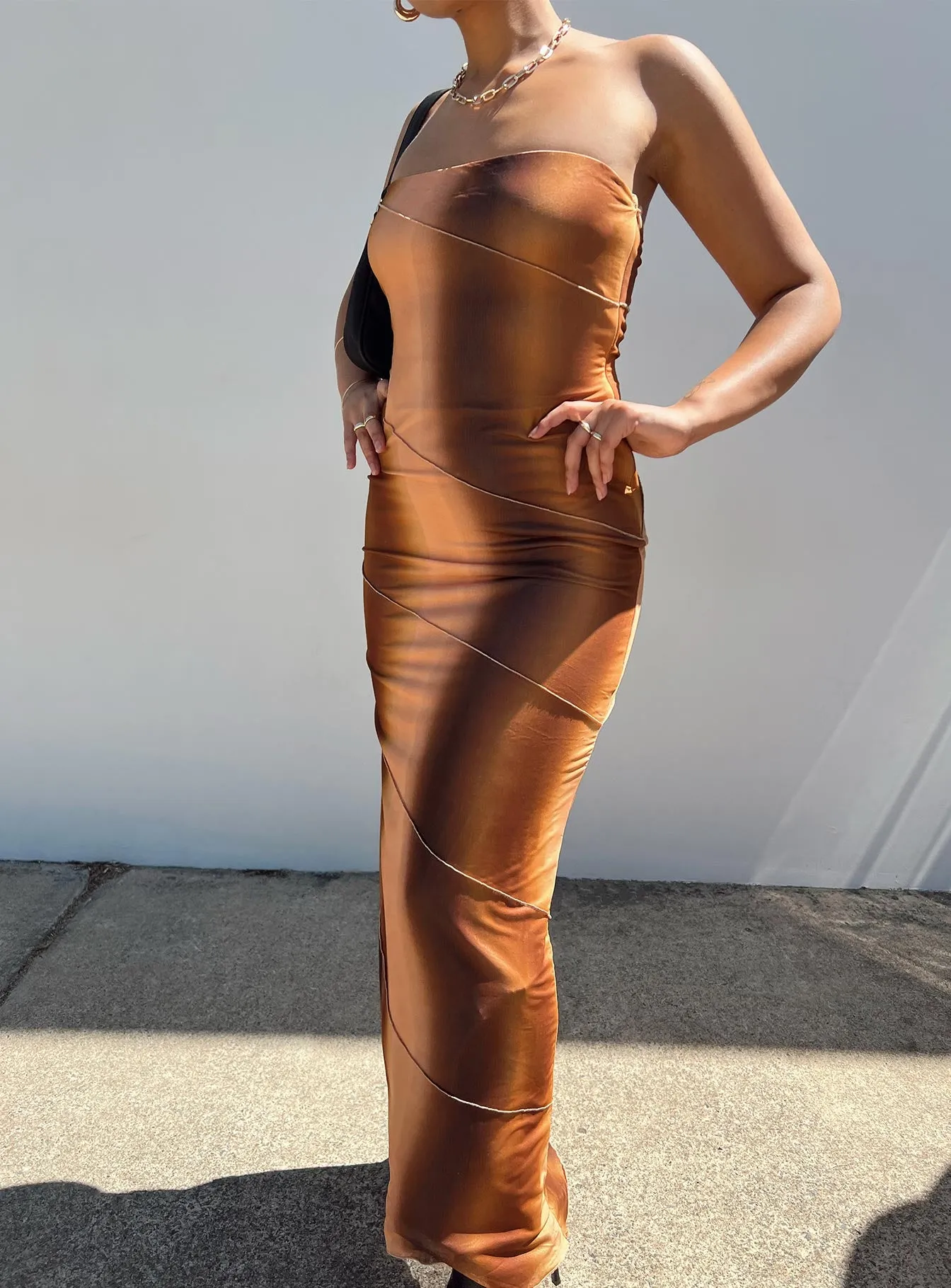 Layered Movement Abrasion-resistant Luela Maxi Dress Brown