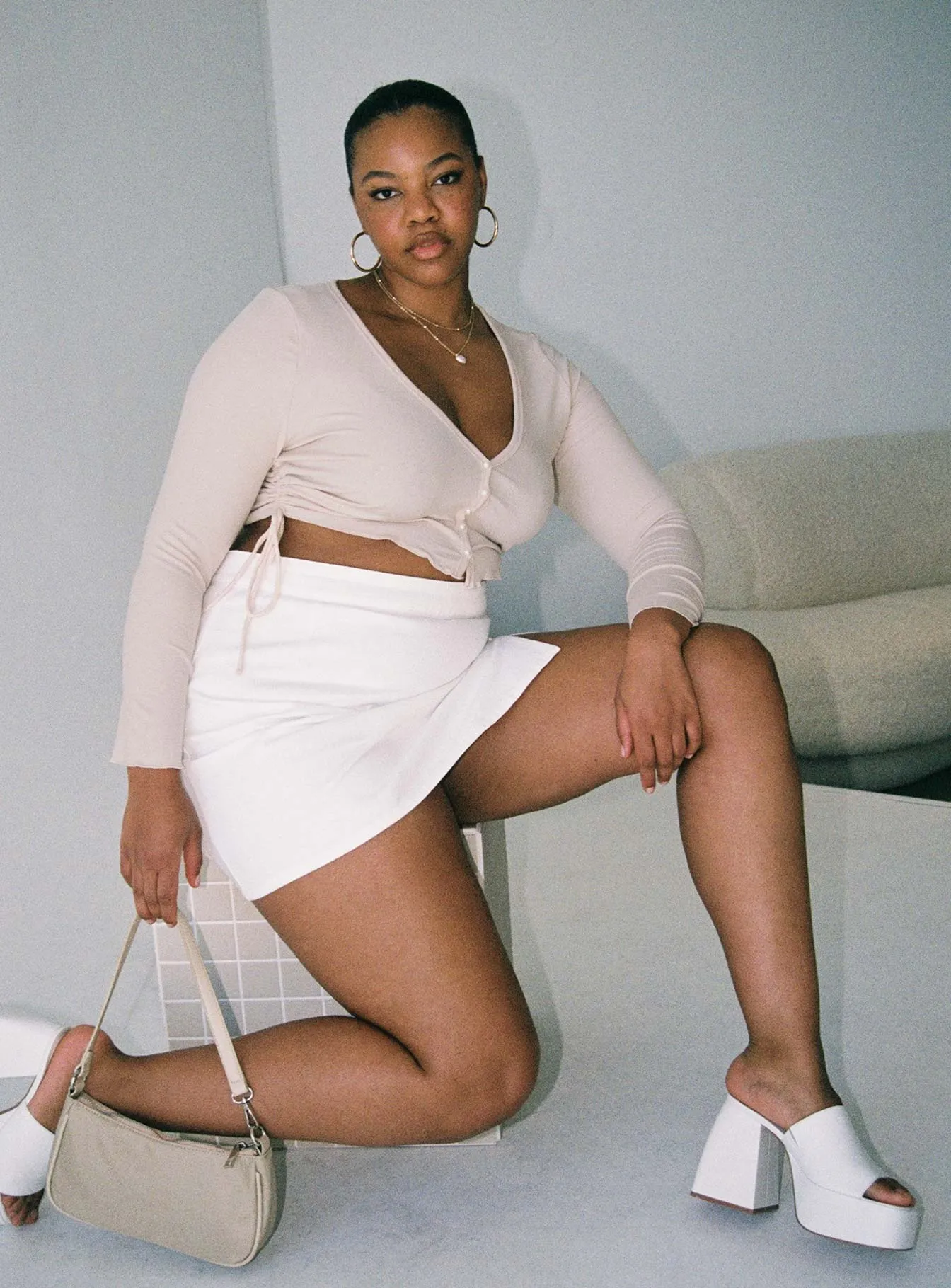 Madison Mini Skirt White Curve Relaxed Look