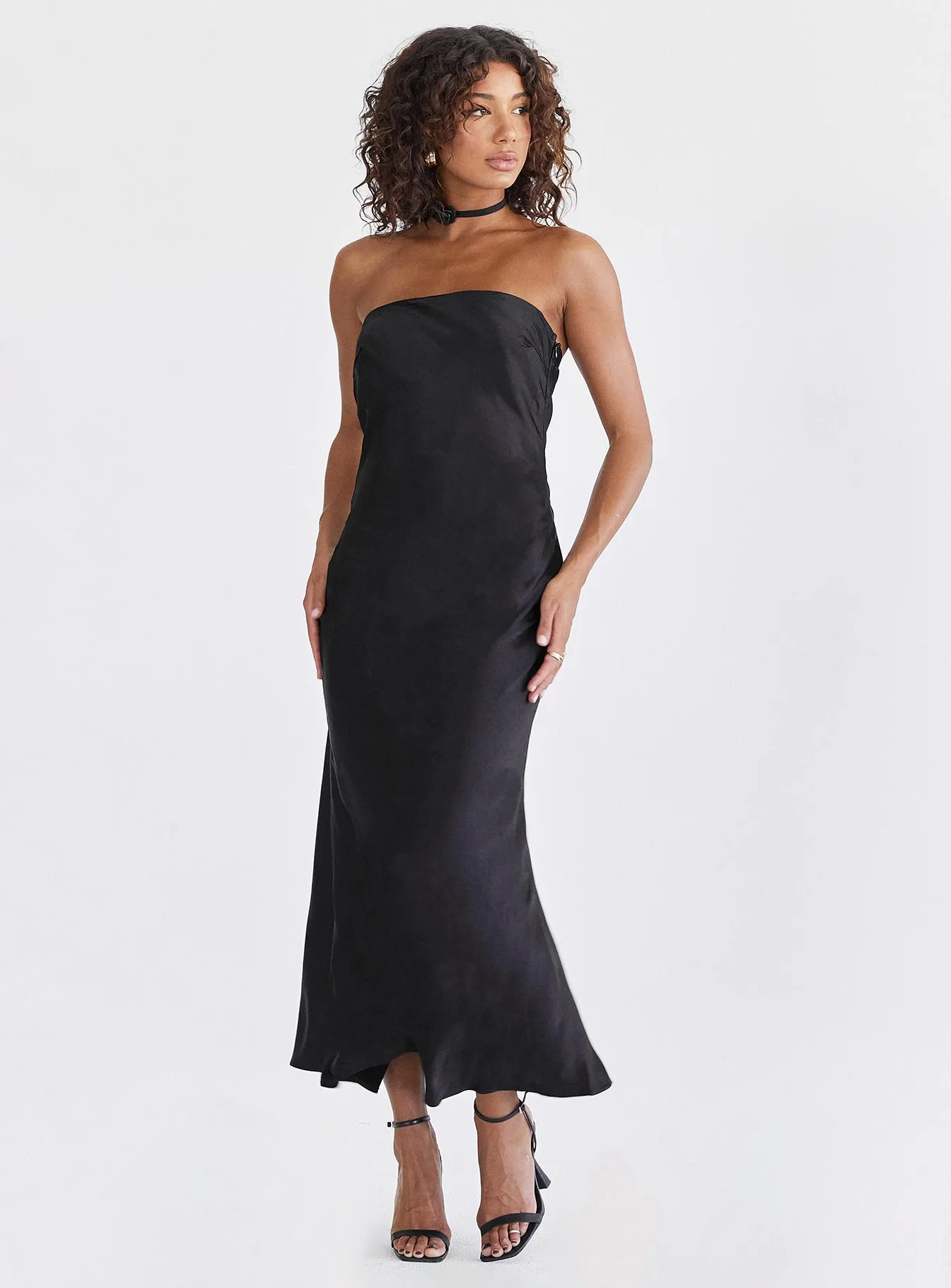 Haley Maxi Dress Black Gentle Motion Dark Tones