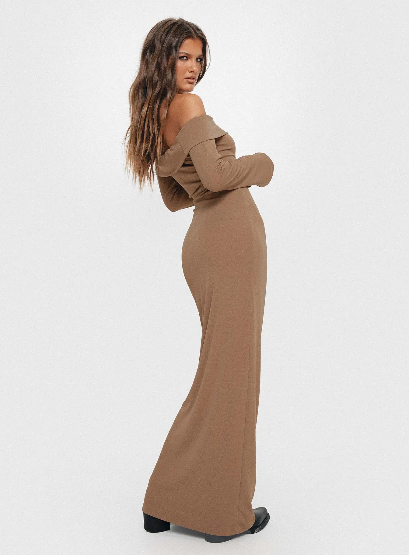 Soft Curve Satin-Edge Maida Maxi Dress Light Brown