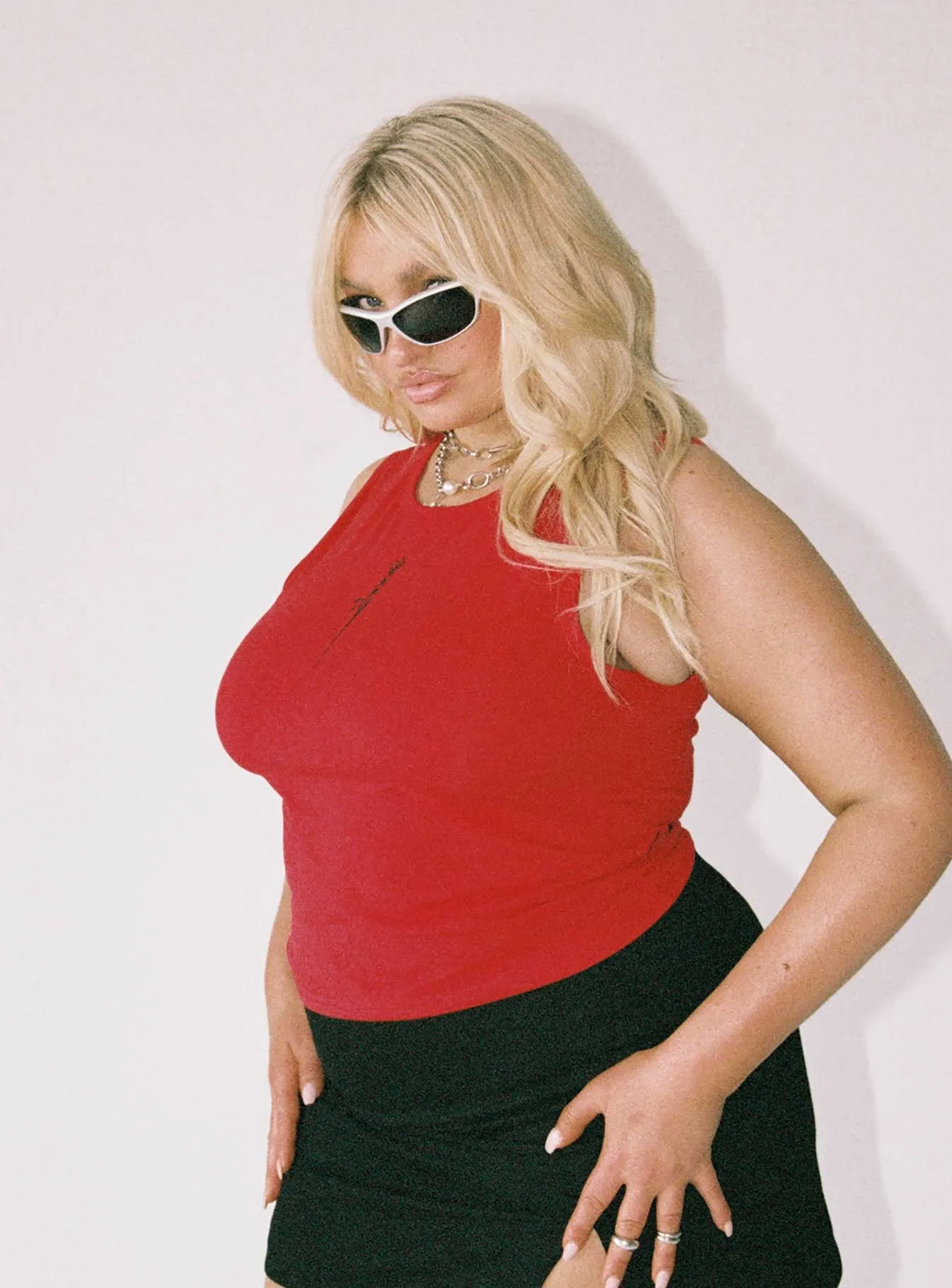 Cozy Stretch Fit Evergreen Dagger Tank Top Red Curve