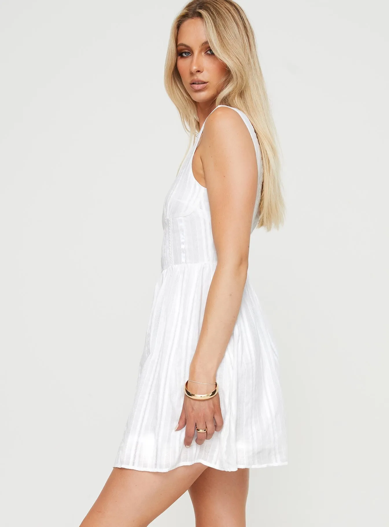 Form Fitting Day-to-evening dress Lorinda Mini Dress White Tall