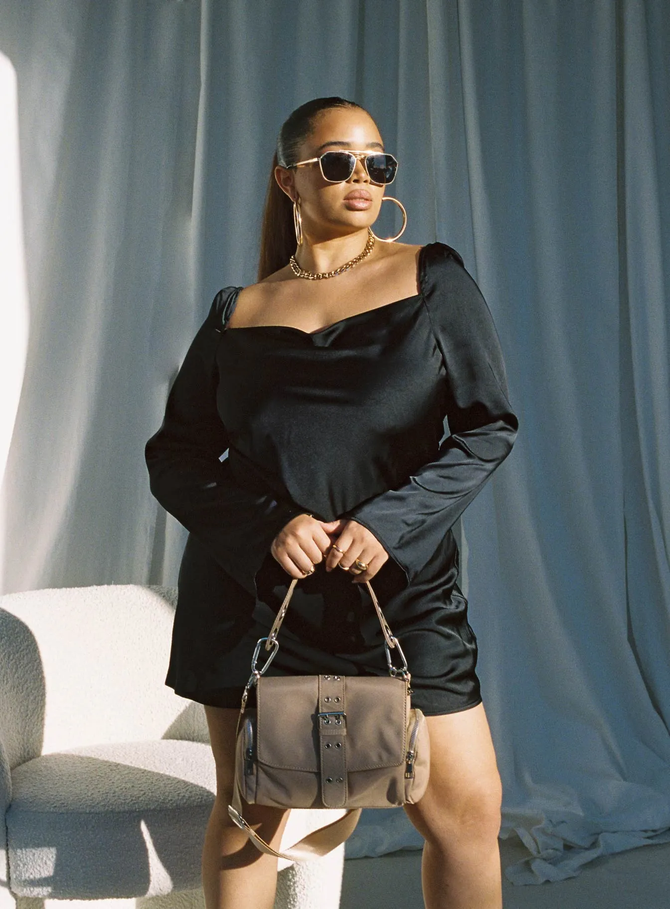 Vibe Choice Sophisticated Waist Star Power Mini Dress Black Curve