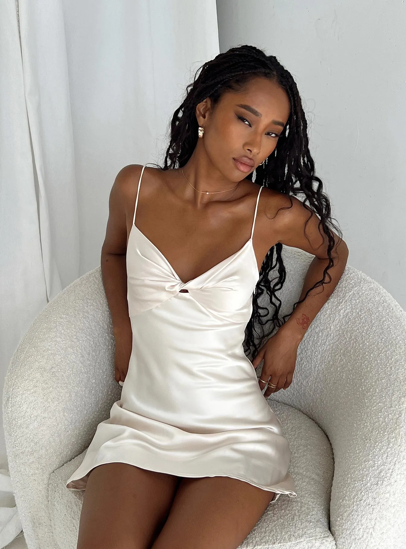 Marilyn Mini Dress Champagne Moment Light