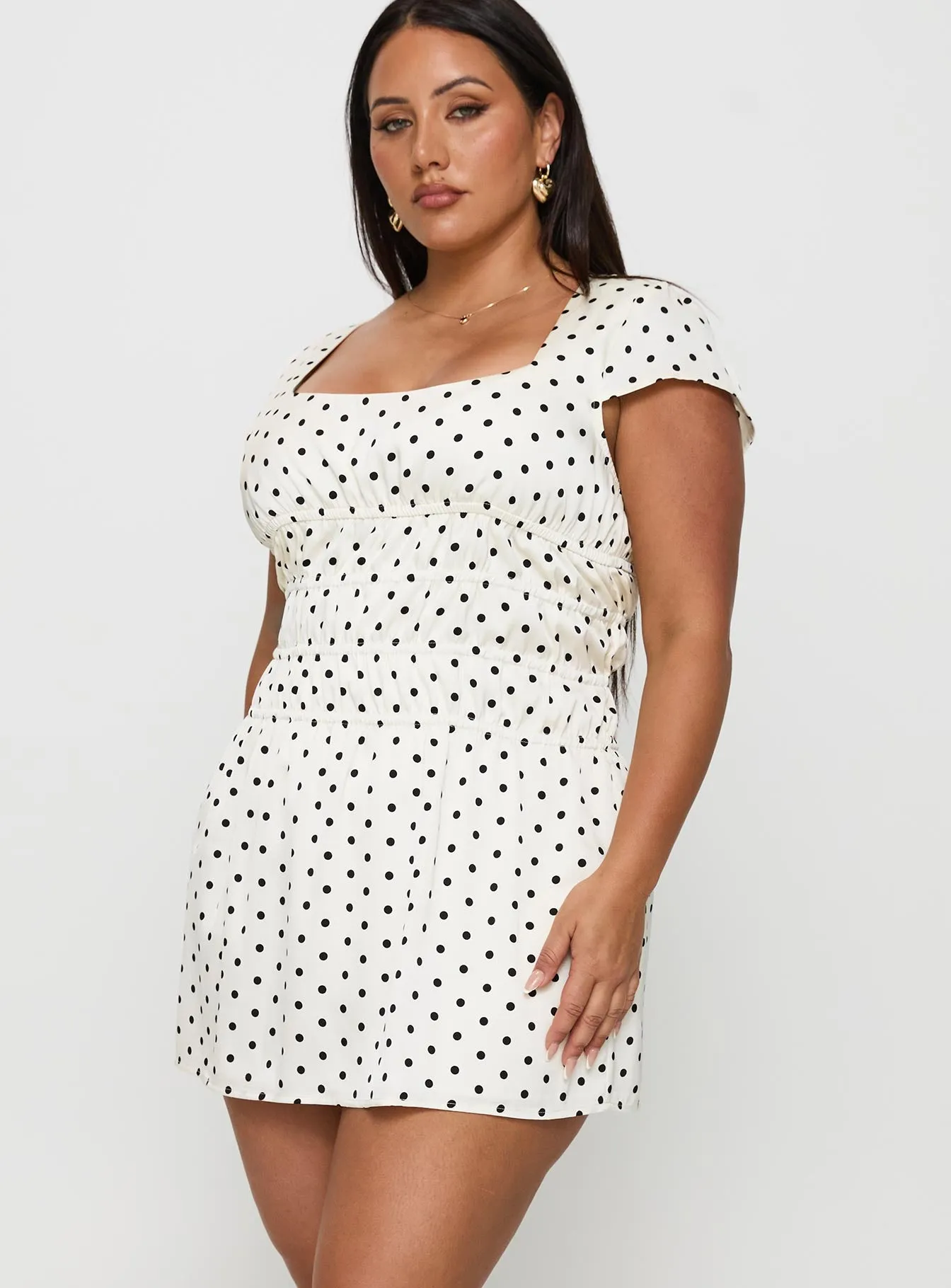 Pocket-Detail Fashionable Touch Evangelie Ruched Mini Dress White Polka Curve
