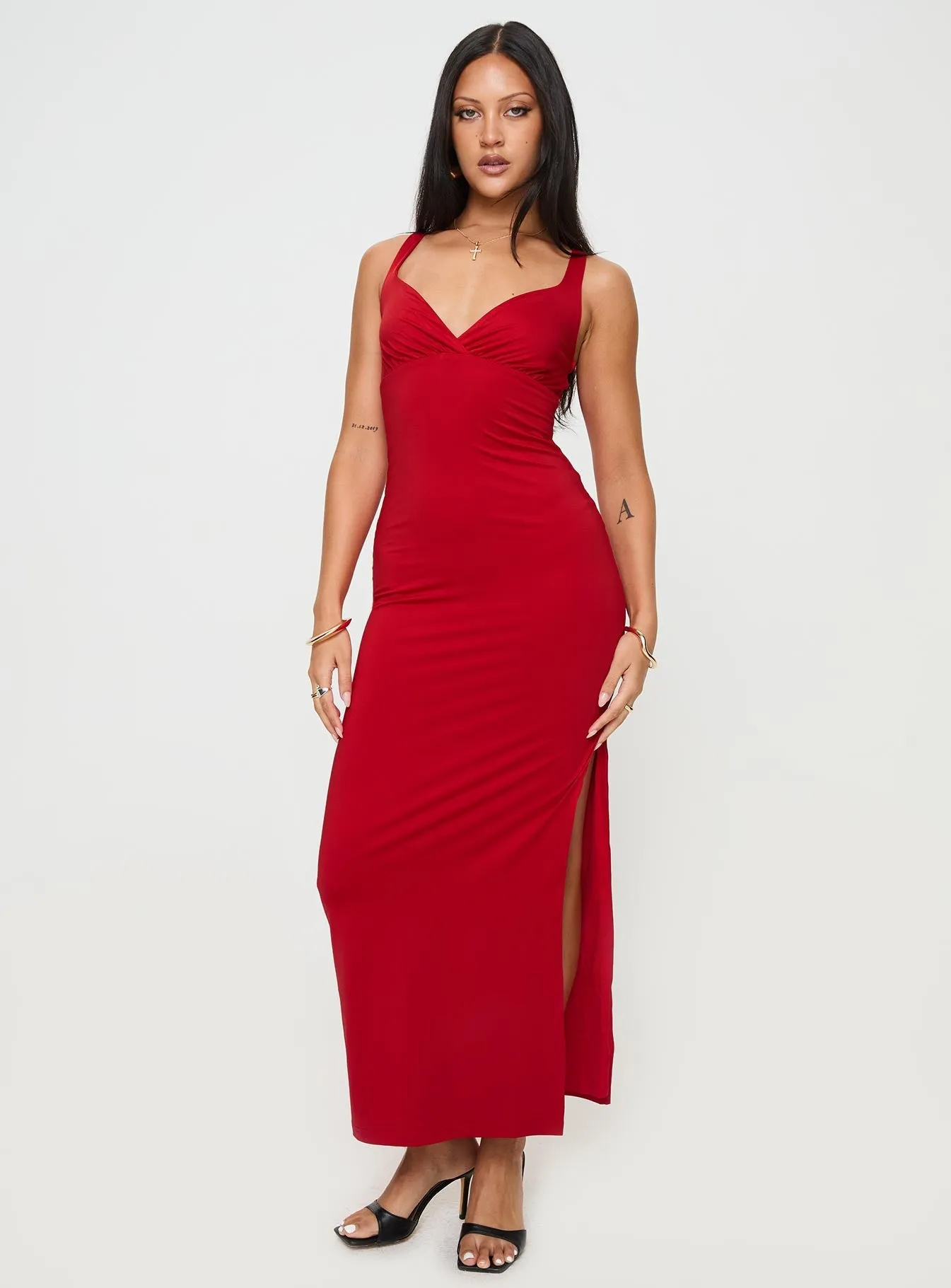 Velvet-Edge Wandella Maxi Dress Red