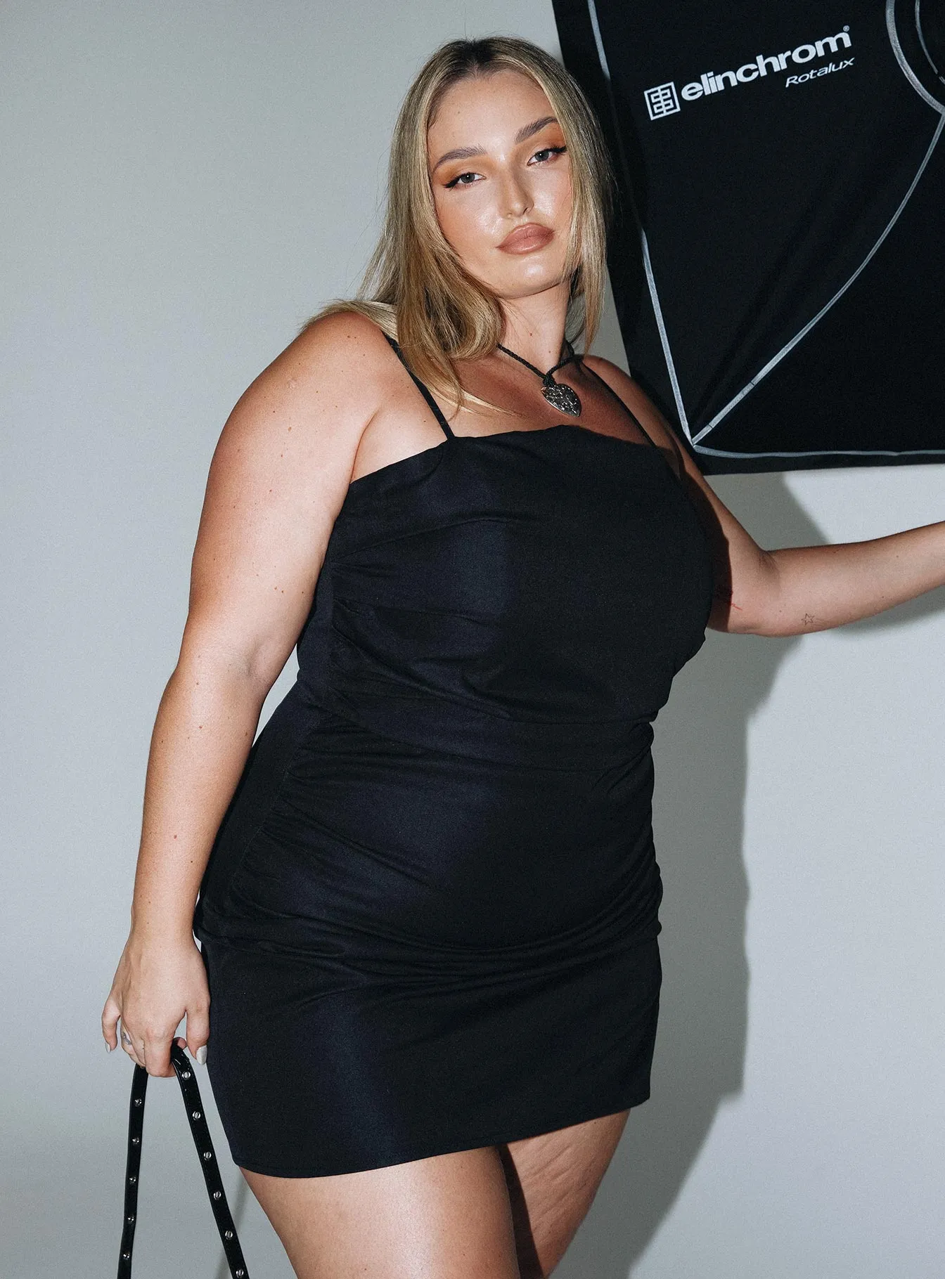 Chandra Mini Dress Black Curve Stylish Pick