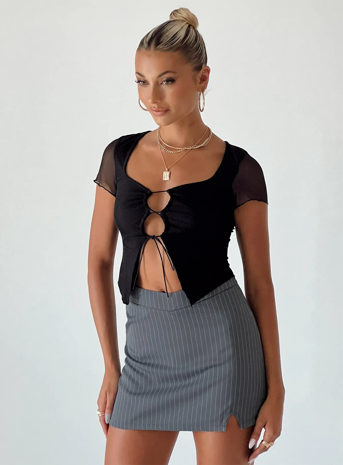 Jarden Mini Skirt Grey Pinstripe Minimal Vibe