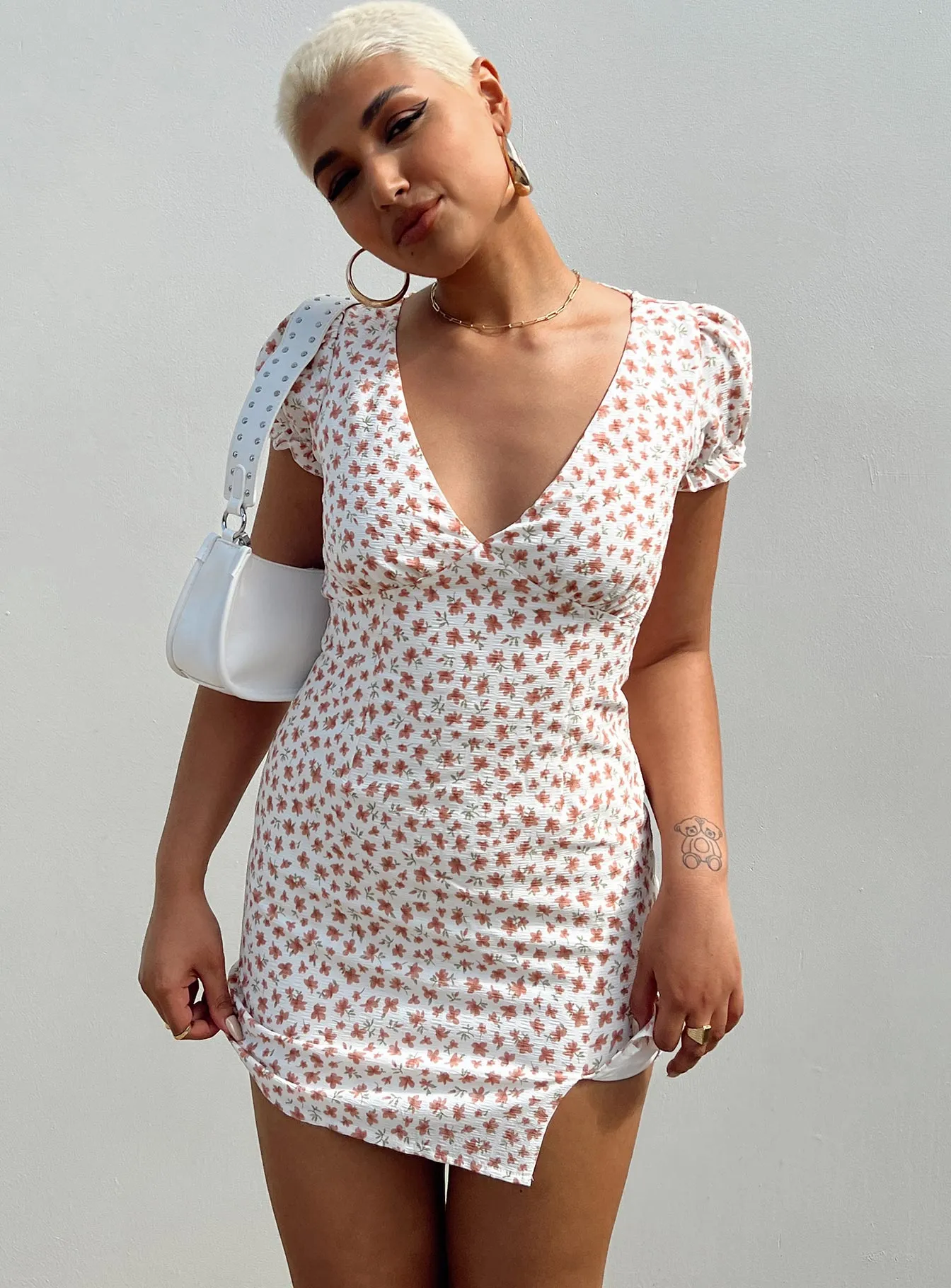 One Piece Look Soft Feel Kacey Mini Dress White Floral